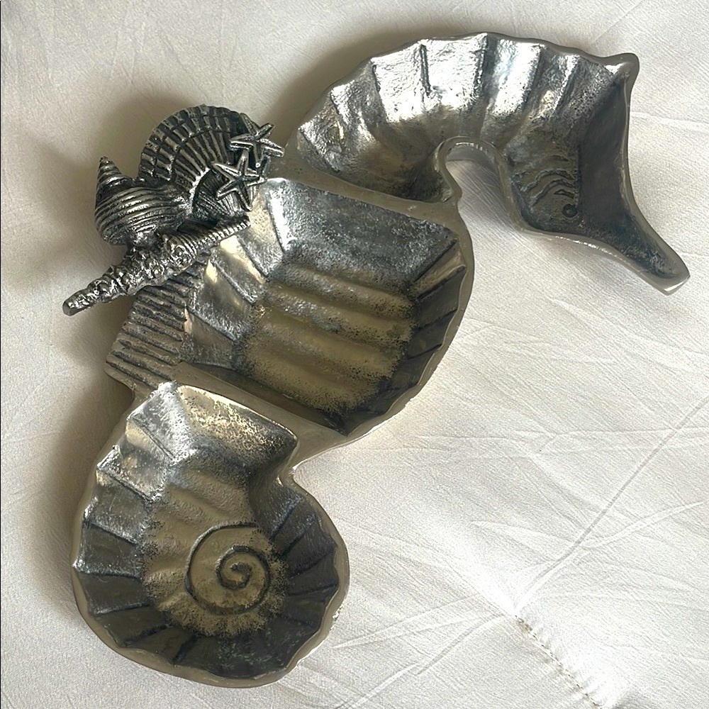 MUDPIE Silver Seahorse Shell Art Decor